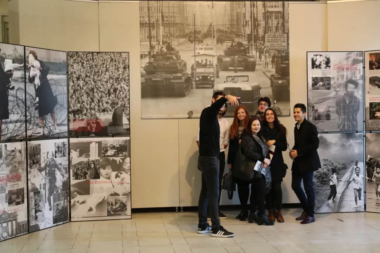 Jak Nowy Jork ukradł sztukę nowoczesną? Prawda o zimnej wojnie.