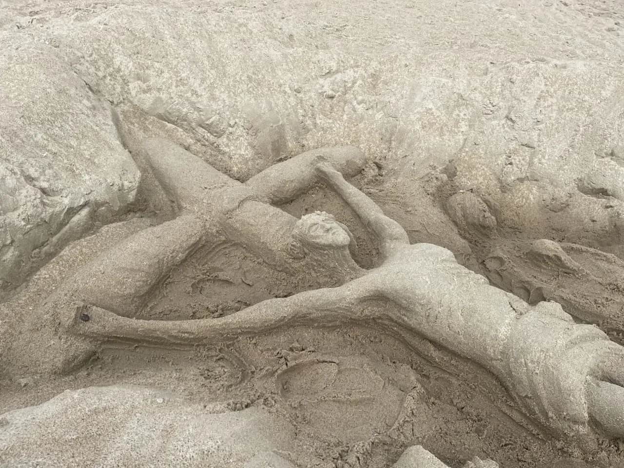 Rzeźby z piasku: Gdzie je podziwiać i jak stworzyć własną?